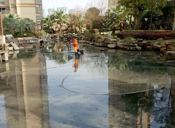 弋江景观池淤泥清理